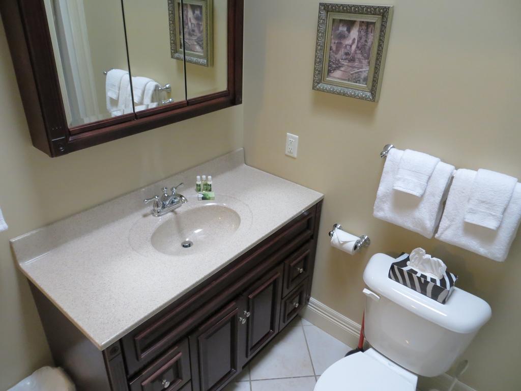 Chipman Hill Suites - Union Street Saint John Room photo